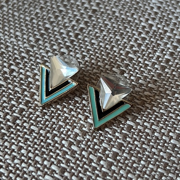 Francesca’s Collections Triangle Shades of Blue Diamond Aztec Stud Earrings - Picture 1 of 3